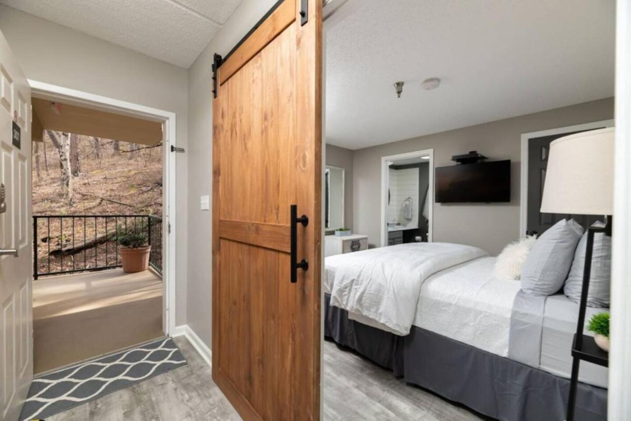 Gt307 Romantic Condo Downtown Gatlinburg & Pool Экстерьер фото