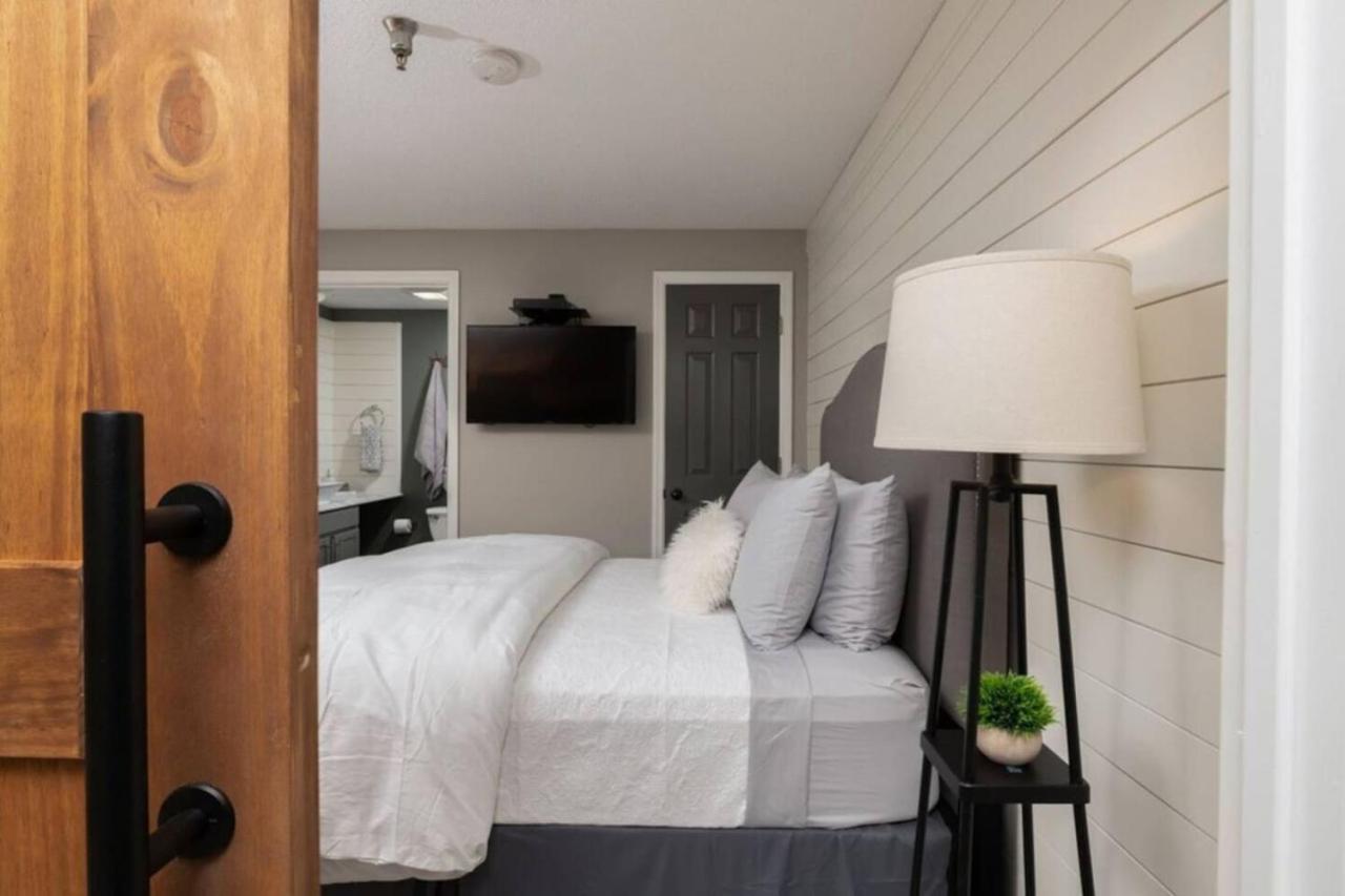 Gt307 Romantic Condo Downtown Gatlinburg & Pool Экстерьер фото
