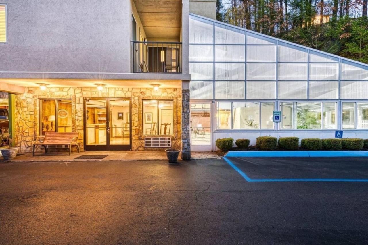Gt307 Romantic Condo Downtown Gatlinburg & Pool Экстерьер фото