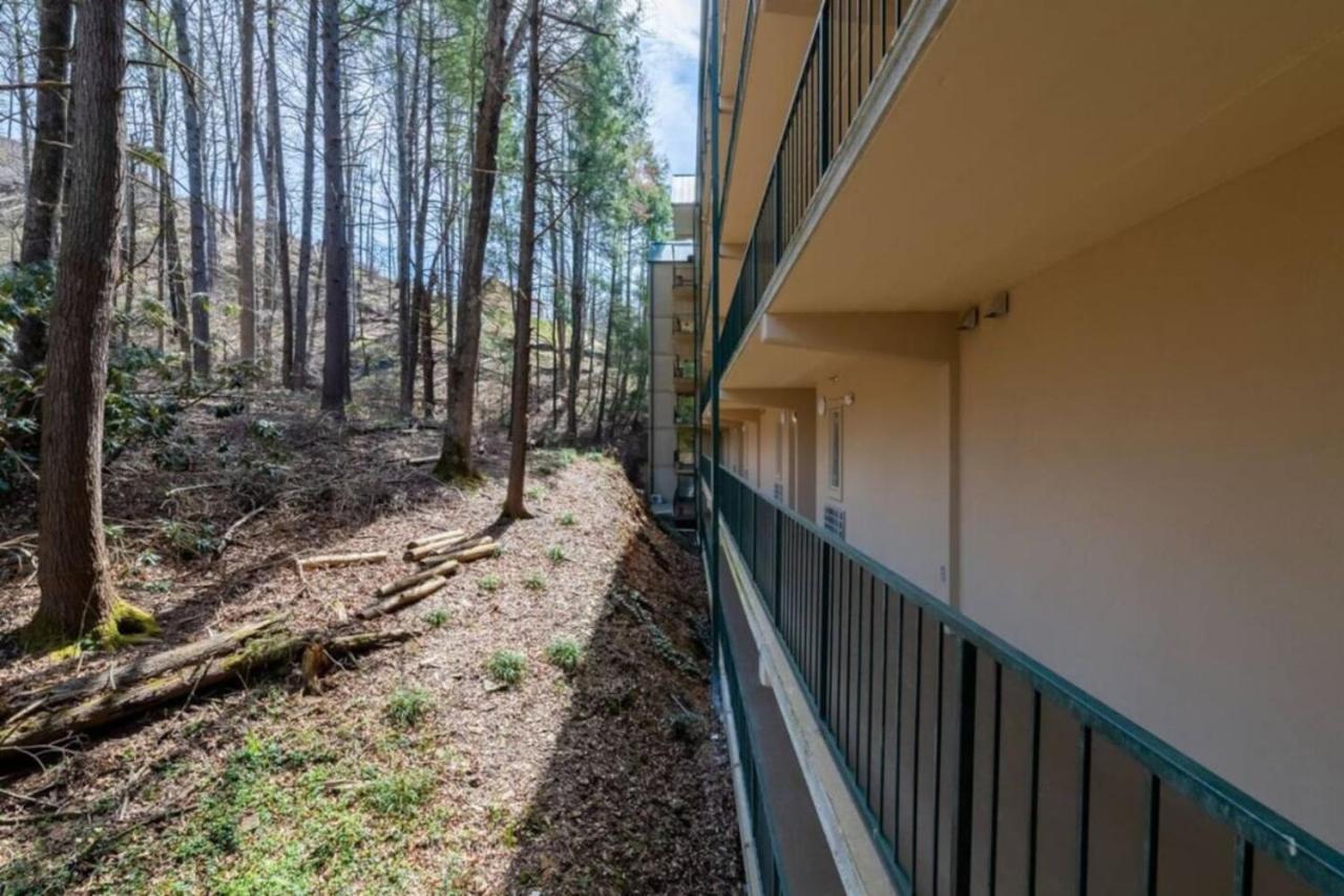 Gt307 Romantic Condo Downtown Gatlinburg & Pool Экстерьер фото